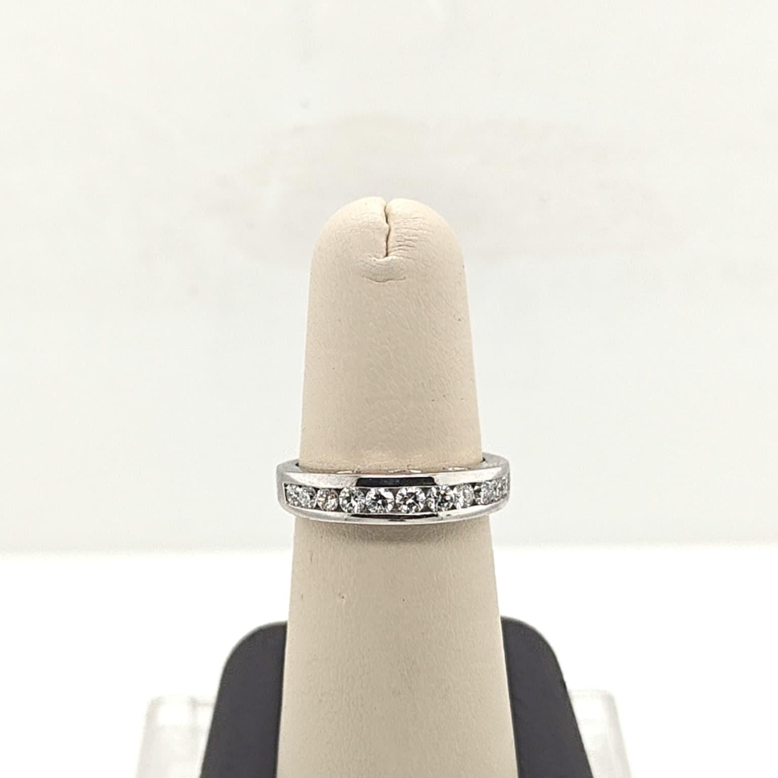DIAMOND HALF ETERNITY BAND RING 0.90CTW PLATINUM