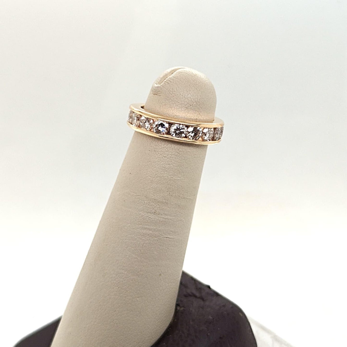 DIAMOND ETERNITY BAND RING 2CT YELLOW GOLD