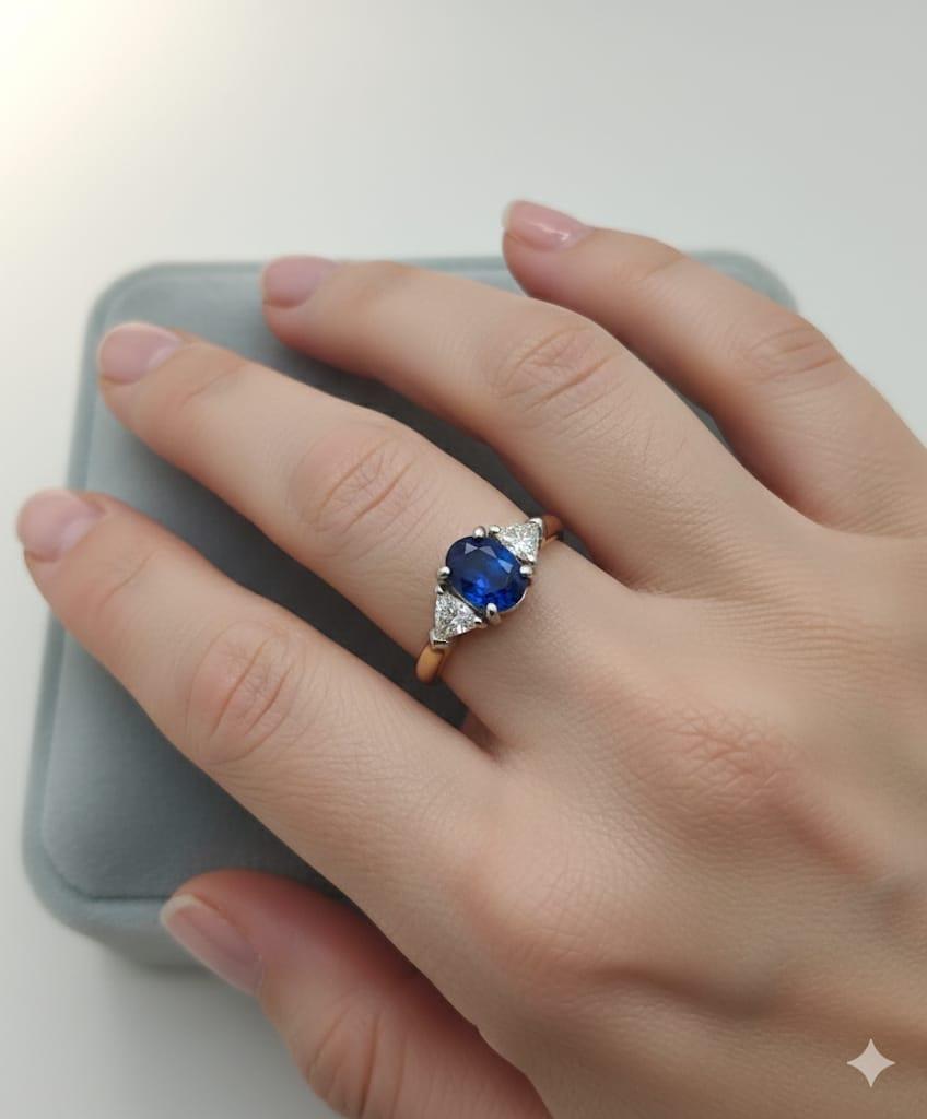 SAPPHIRE AND DIAMOND TRILLIONS RING YELLOW GOLD AND PLATINUM
