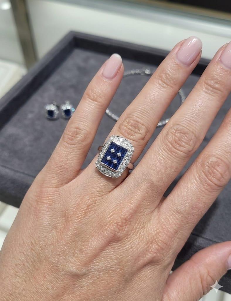 SAPPHIRE AND DIAMOND MOSAIC ART DECO RING PLATINUM