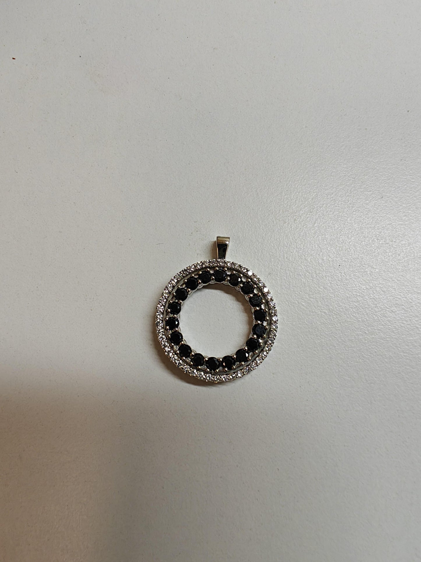 ROBERTO COIN REVERSIBLE DOUBLE CIRCLE PENDANT NECKLACE WHITE AND BLACK DIAMONDS