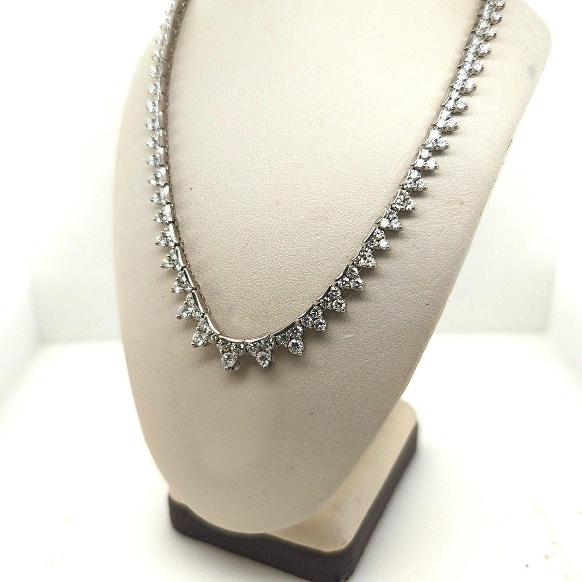 DIAMOND GRADUATED 9.48CTW DIAMOND NECKLACE WHITE GOLD