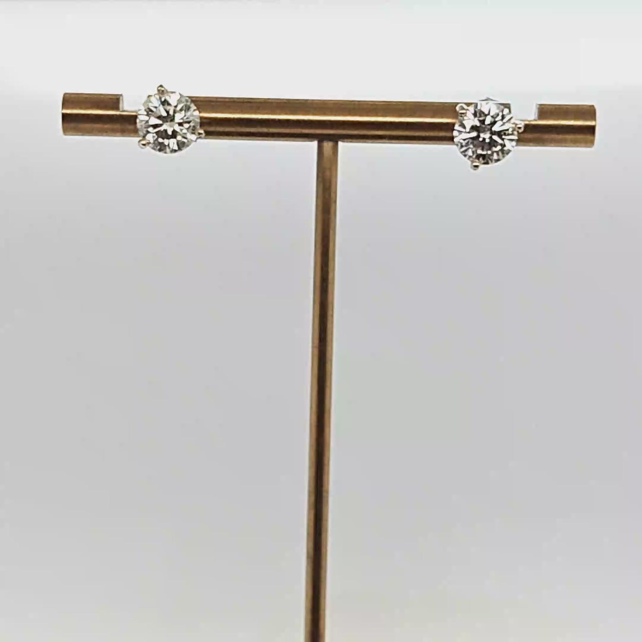 DIAMOND STUD EARRINGS 2.51CT PLATINUM MARTINI SETTING