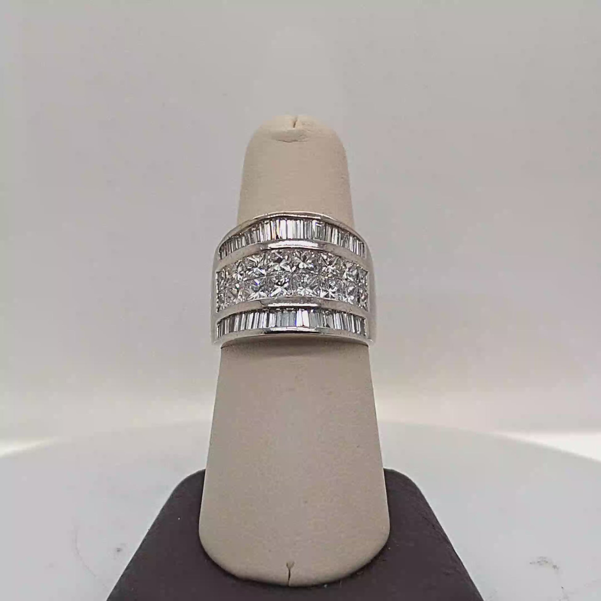 WIDE DIAMOND BAND RING 5.0CT WHITE GOLD