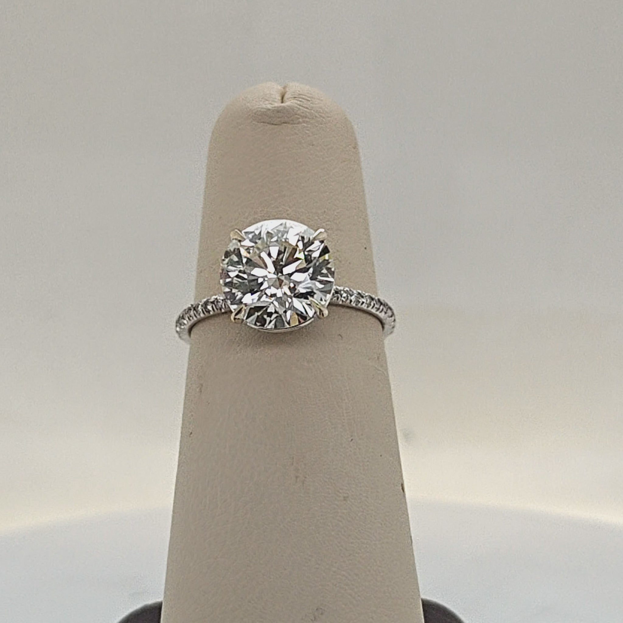 DIAMOND ENGAGEMENT RING 3.06CT GIA J-VS1 WHITE GOLD