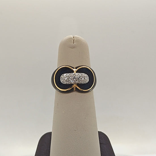 DIAMOND AND ONYX RING YELLOW GOLD