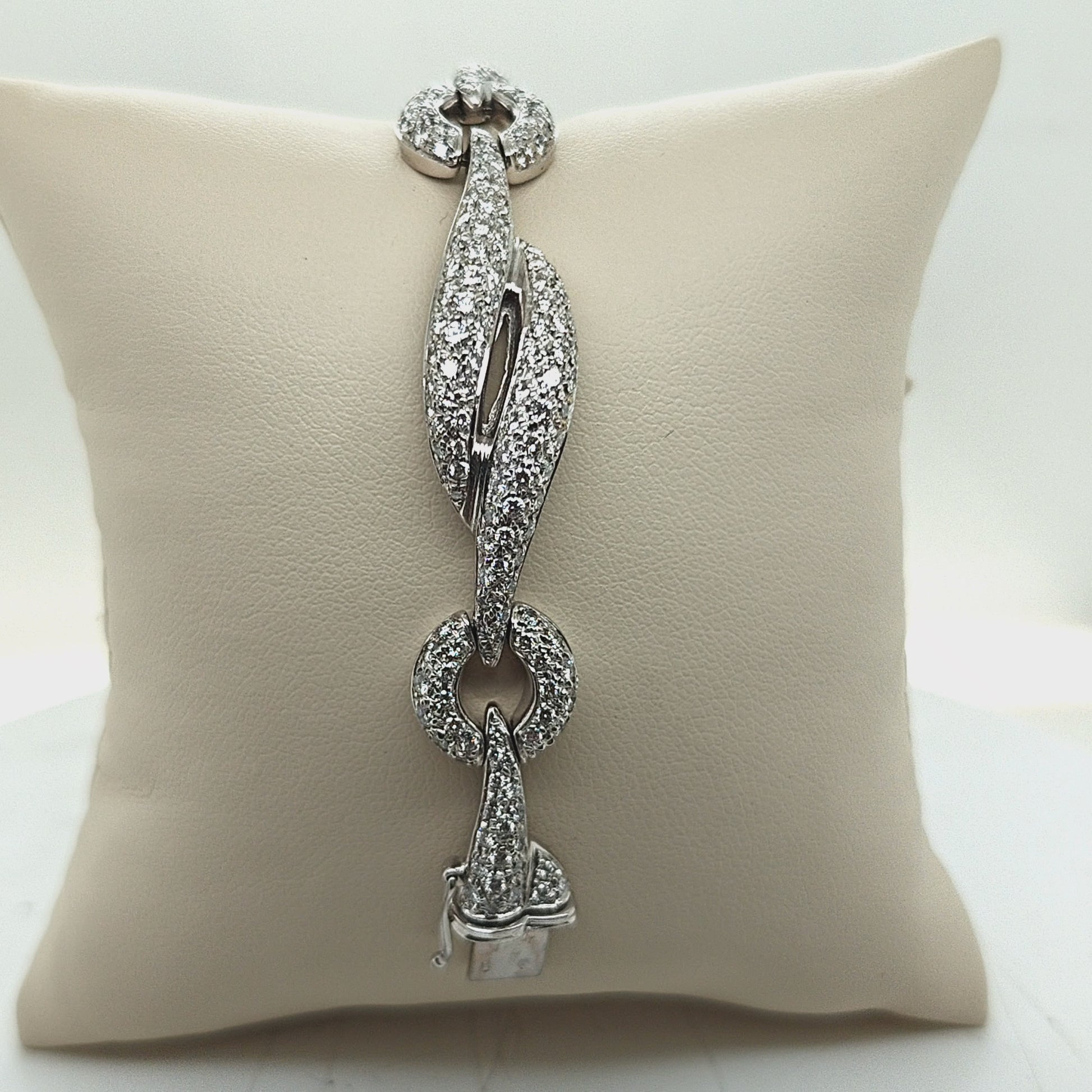 PAVE DIAMOND LINK  BRACELET 18K WHITE GOLD