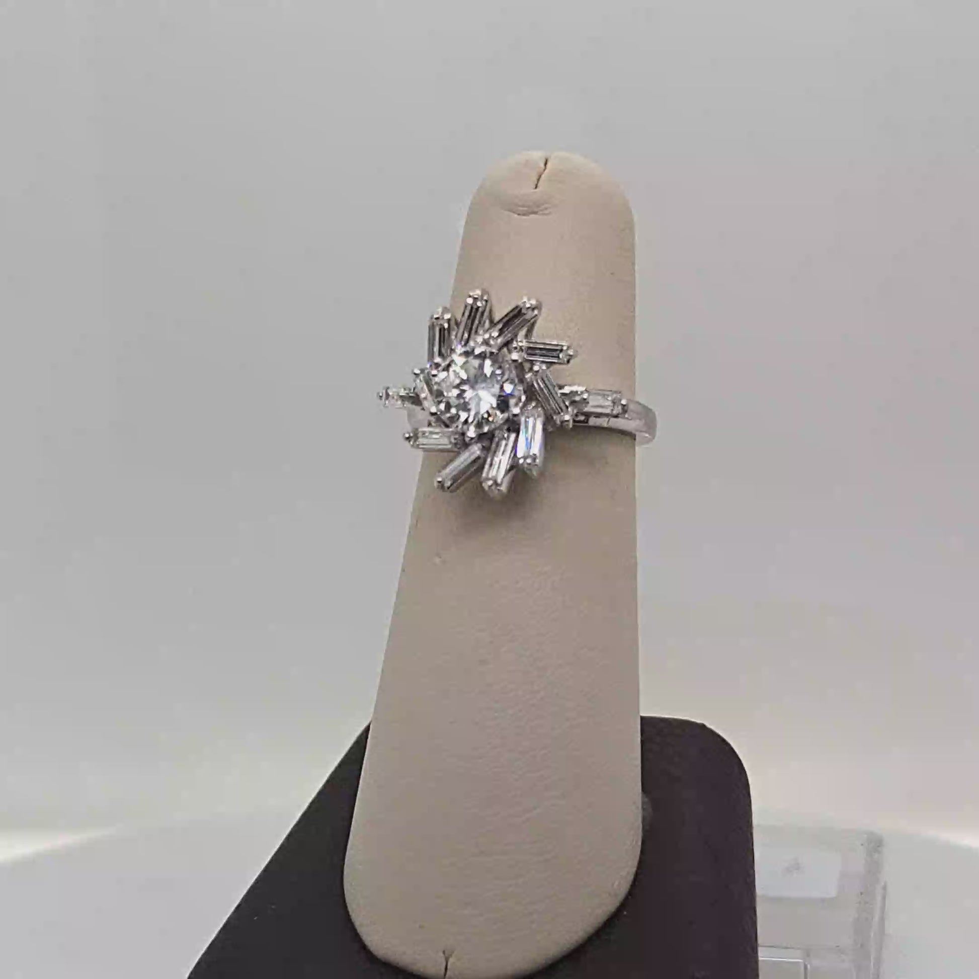 DIAMOND CLUSTER RING 2.02CTW PLATINUM