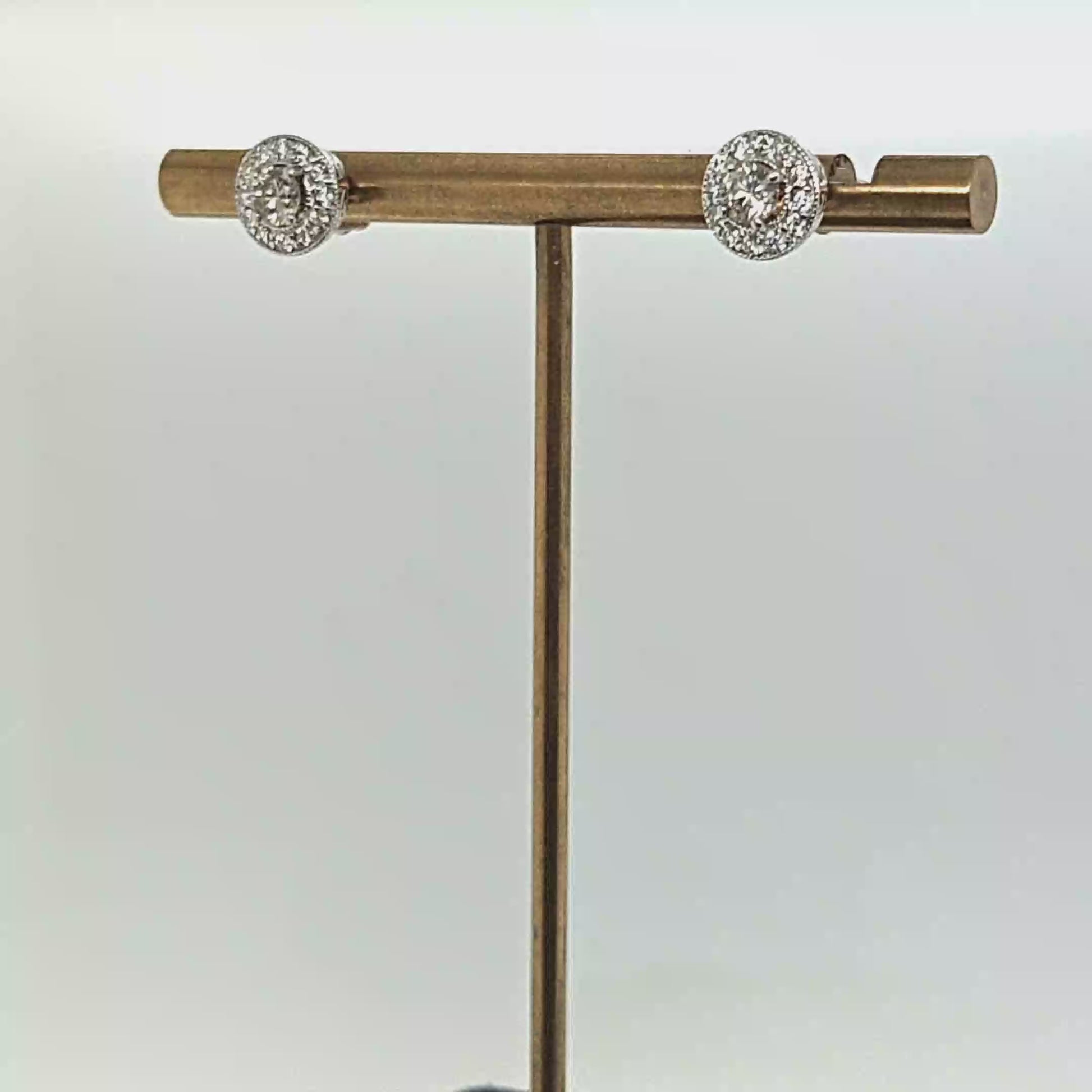 DIAMOND CLUSTER EARRINGS 0.75 WHITE GOLD