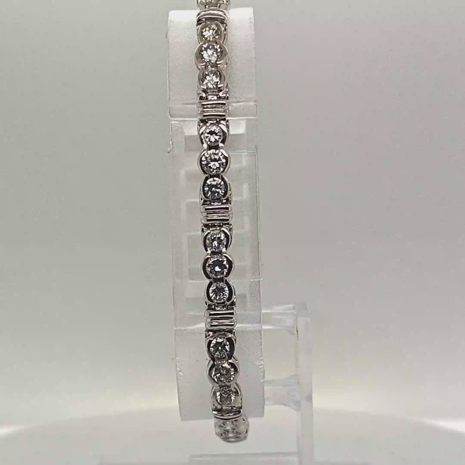 DIAMOND BRACELET 4.54CT BEZEL SET WHITE GOLD