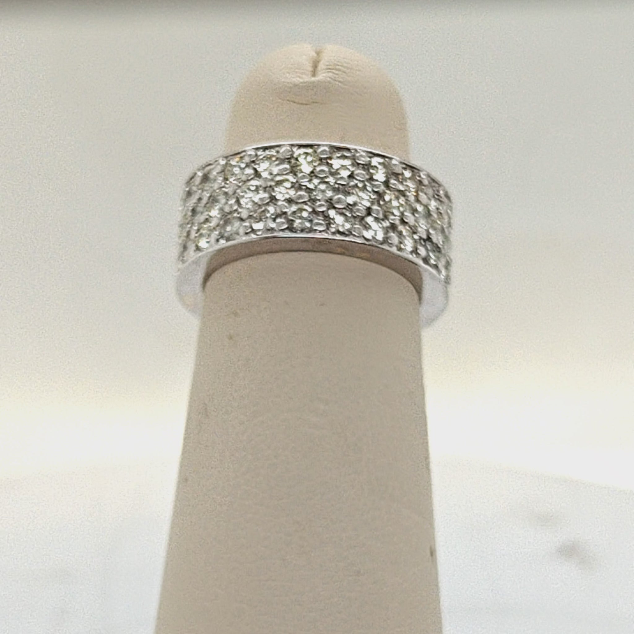 ETERNITY BAND 3 ROWS OF PAVE DIAMONDS WHITE GOLD 3.65CT