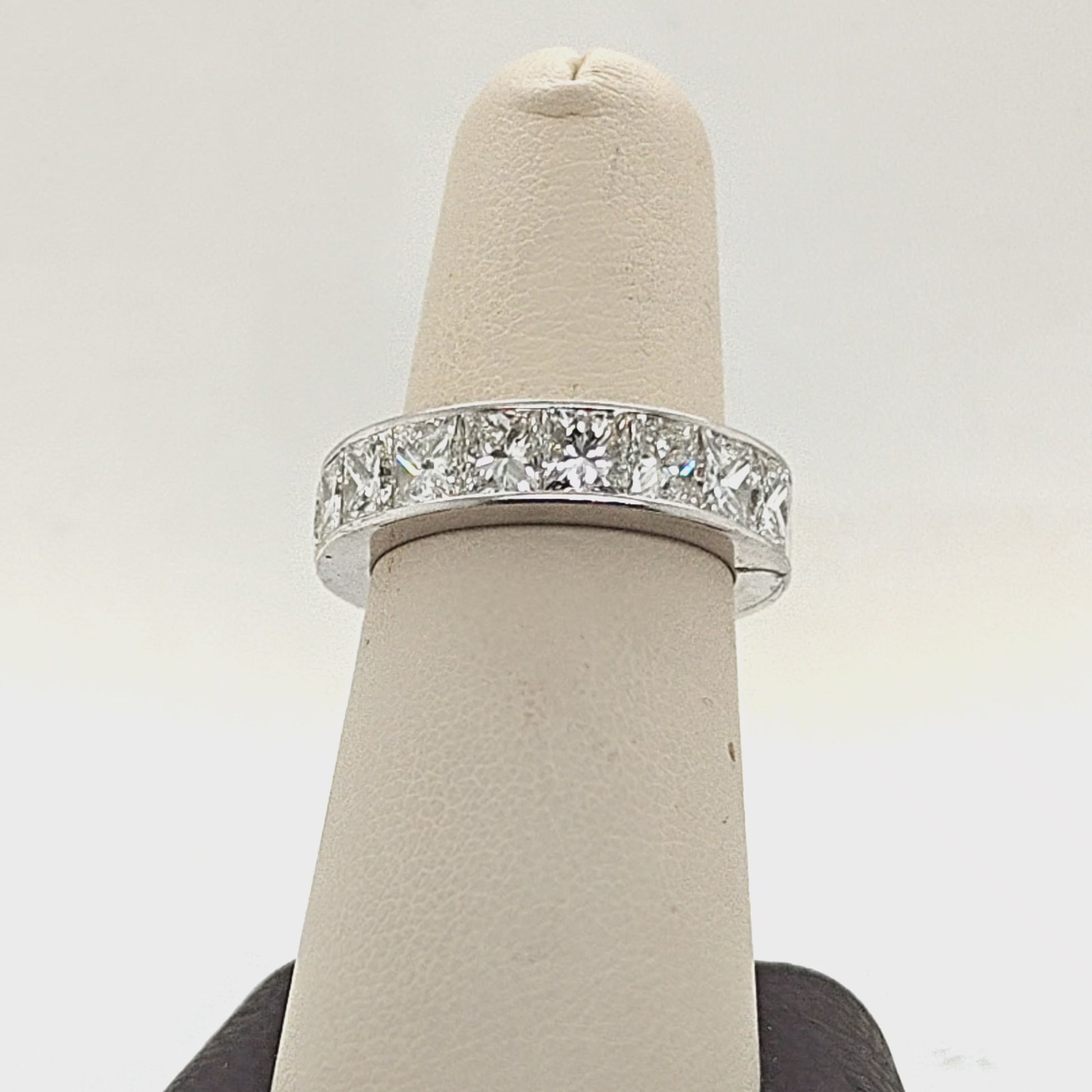 DIAMOND ETERNITY BAND PRINCESS CUT 10.05CT PLATINUM