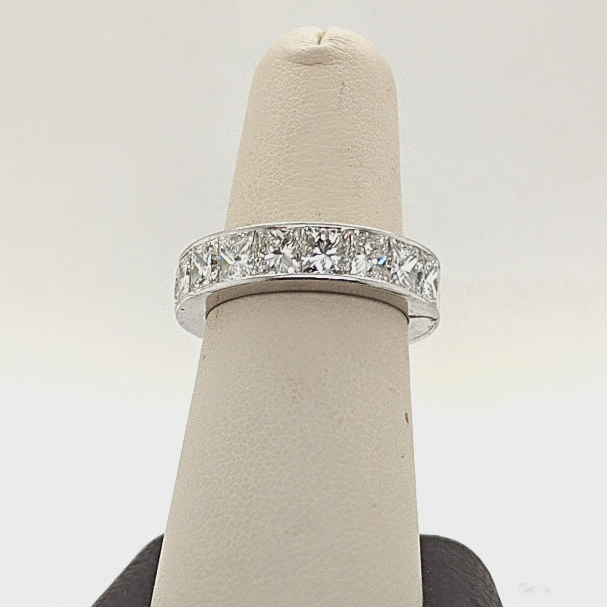 DIAMOND ETERNITY BAND PRINCESS CUT 10.05CT PLATINUM