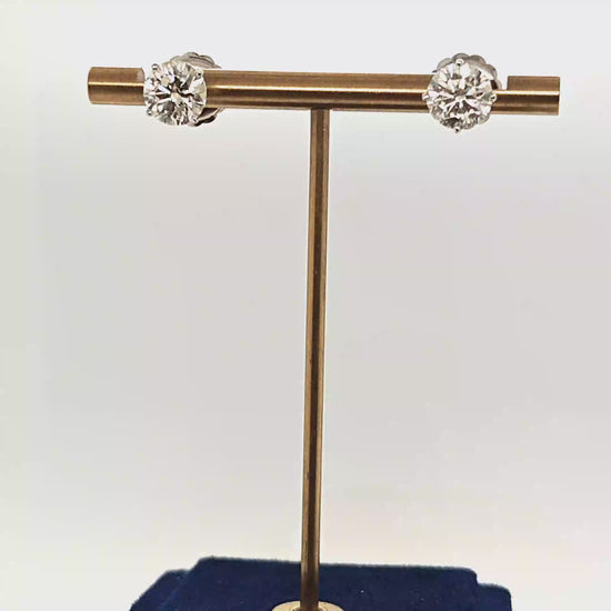 4.01CT DIAMOND STUD EARRINGS 4.01CT WHITE GOLD