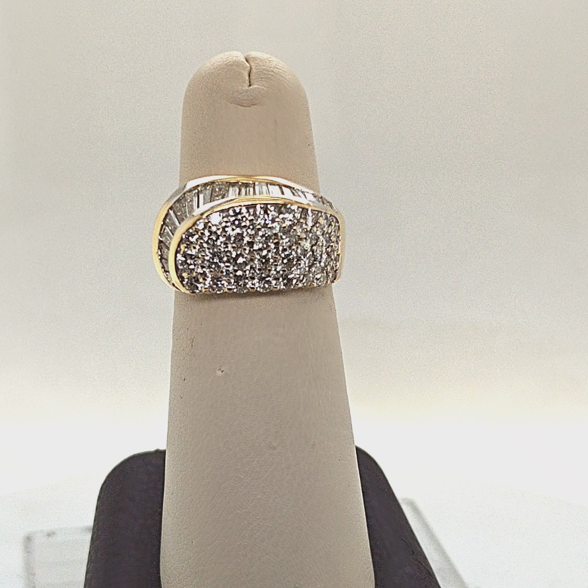 DIAMOND  BAND RING ROUND AND BAGUETTES 2.30CTW YELLOW GOLD